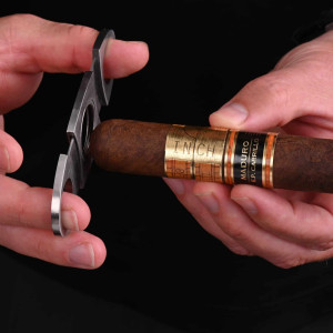 The Art of Cutting Premium Cigar How to Use a Premium Cigar Cutter